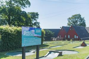 Kingsdown Chalet 10 by Keepers Cottages