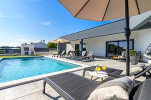 Villa Pia by Istrialux