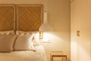 Barcelona Central Charm with Mediterranean Vibes