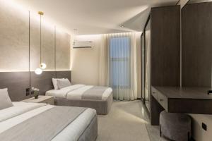 Three BR Luxurious & Spacious Flat in Almadinah