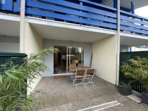 Agréable T2 avec piscine et parking dans résidence - FR-1-379-182