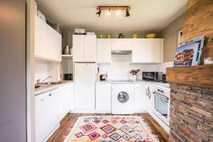 Apartment with balcony 10 min walk from the slopes