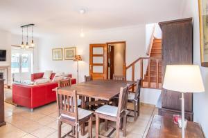 Casa dos Minaus by ACasaDasCasas