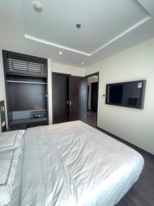 Căn hộ 2 PN, Phù hợp gia đình, gần biển, View chéo biển, vòng quay MT The Sapphire 2 Hạ Long