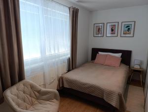 Byt s parkovaním, balkónom, klimatizáciou, free parking