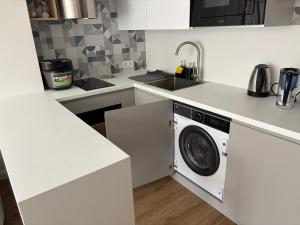 Comfort in Varna - Modern, Bright Central Apartment by Flat Mаnаger