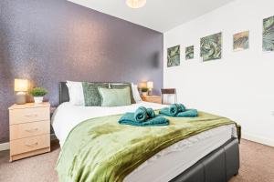 STAY LONGER, PAY LESS - CENTRAL Location !!