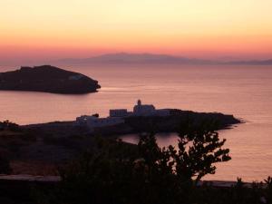 Villa Celestina, Great for Privacy and Seclusion Sifnos Greece