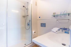 Double or Twin Room with Partial Sea View room in Hotel Meridional