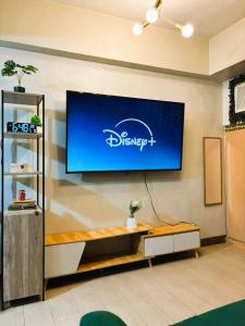 Restful Layover Condo Across NAIA3