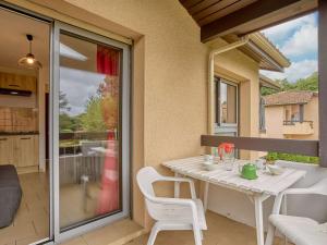 Appartements T1 bis lumineux pour 2, terrasse ensoleillee, parking, wifi - FR-1-841-26 : photos des chambres