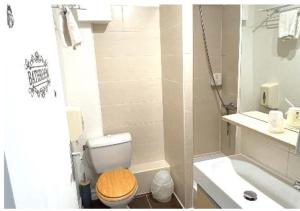 Hotels Le Chastellan Double roomChambre Double : photos des chambres