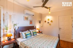 StayVista at Ellis Ville with Bonfire, Lawn