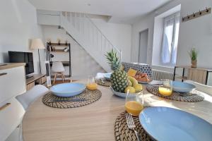 Le Blanqui by PRIMO C0NCIERGERIE