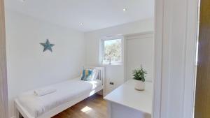 D08 Dawn O Day, Riviere Towans