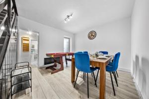 Luxe Playhouse - Free Parking - Pool Table - 50" TV - Special Offer for Long Stay - Get in Touch!