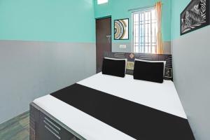 Hotel O Raunak Food Plaza Family Restaurant & Rooms