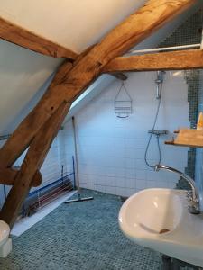 Campings Camping la Jaurie hebergements : photos des chambres