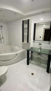 Family Home with Grill, 5 Minutes from the Beach