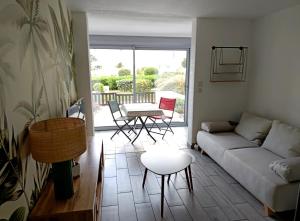 Cocon paisible, proche de la mer, vue dégagée