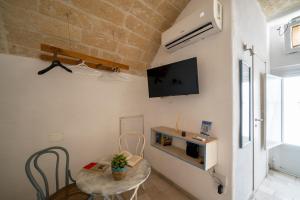 Fratti 21 Private Studio in Ostuni Old Town
