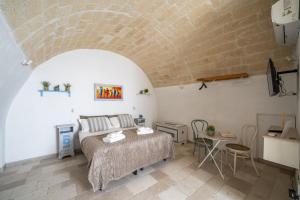 Fratti 21 Private Studio in Ostuni Old Town