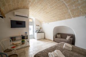 Fratti 21 Private Studio in Ostuni Old Town
