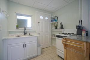 Cozy 1st Floor apt blocks from Beach Boardwalk 2