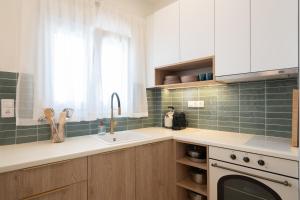 2BR Beatiful Apt In Thissio Near Agora & Acropolis