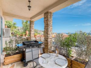 Appartement au Lavandou - Vue Mer - Climatisé - Tout à pieds - FR-1-816-3