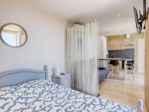 Appartements Appartement neuf au Lavandou - Climatise, proche plage - FR-1-816-3 : photos des chambres