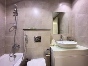 Damac Carson B Studio, Scenic & Serene Stay