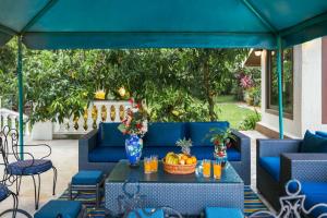 StayVistas Casa Palmera - Pet-Friendly Villa with Pool, Garden with Gazebo, and Indoor & Outdoor Games