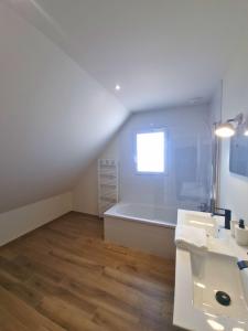 Maisons de vacances Maison proche de la mer : photos des chambres