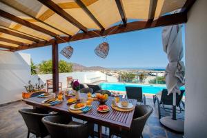 Casa Serena Panoramic Views, AC and Pool