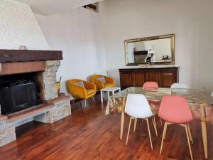 Appartements Appartement Vue Mer a Bastia, terrasse et piscine privee. : photos des chambres