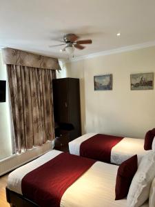 Classic Twin Room room in La Gaffe - Restaurant with Rooms