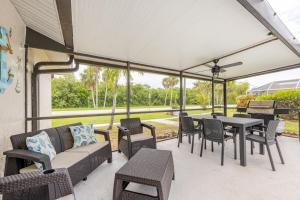 Relaxing place with pool