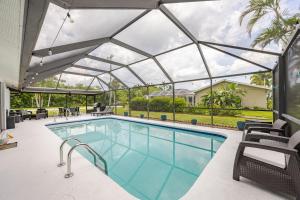 Relaxing place with pool