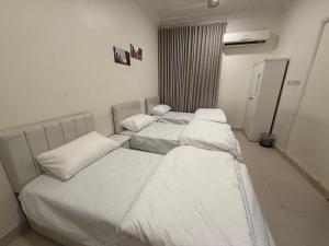 غرفتين نوم بمدخل خاص وجلسة خارجية