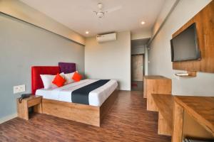 Capital O Amit Palace