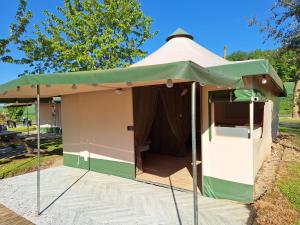 Campings Les 2 etangs de la foulonnerie : photos des chambres