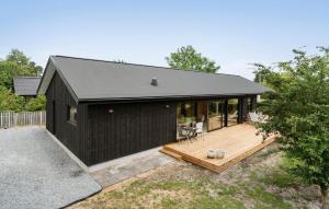 Stunning Home In Juelsminde With Wifi