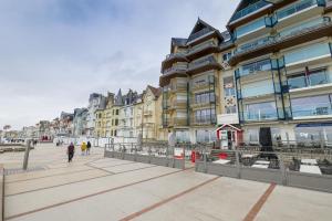 Appartements Le Grand Bleu : photos des chambres