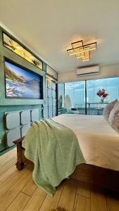 Depto frente al metro Irarrazaval