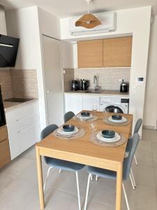 Very comfortable air-conditioned 2 rooms with direct beach access and a free parking