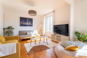 Appartements Le Drelon - Appt chic en centre-ville & garage pv : photos des chambres