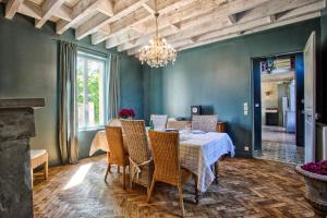 Maisons de vacances Villa 1880 - Centre Ville - Jardin Botanique : photos des chambres