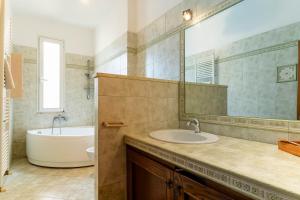 GuestHost - Quattro Mori Apartment with Terrace