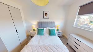 10 Mins to Airport Movie-Ready WM Parking